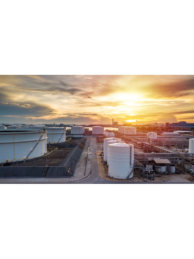 High Accuracy Tank Gauging for Bulk Liquid Storage Tanks | Emerson US